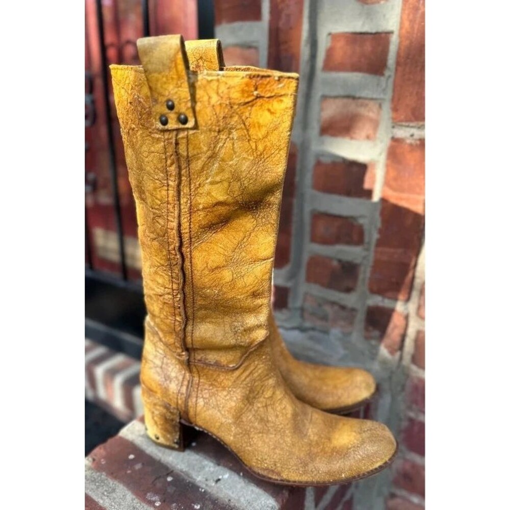 🆕NWT Début tall boots, yellow, Sz 40